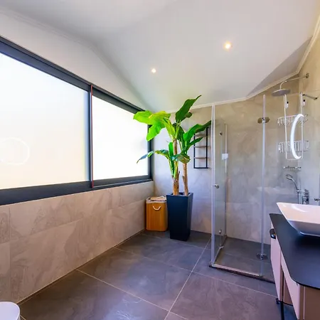 Dinyeper Oludeniz فيلة *